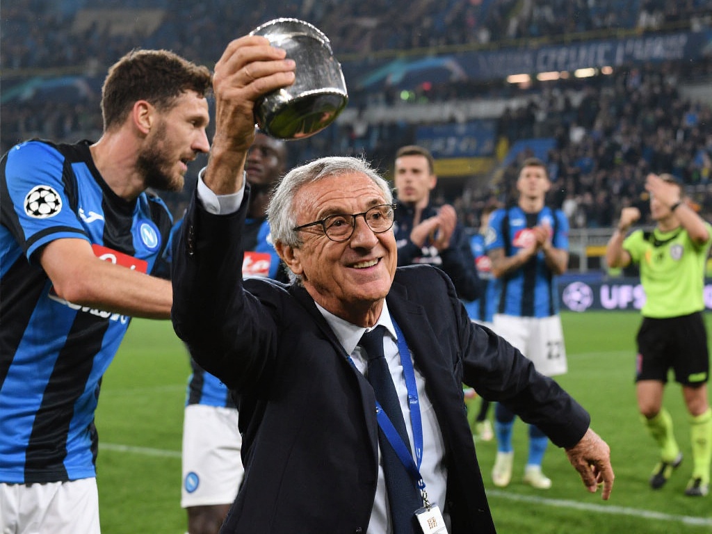 松的小组 松的小组